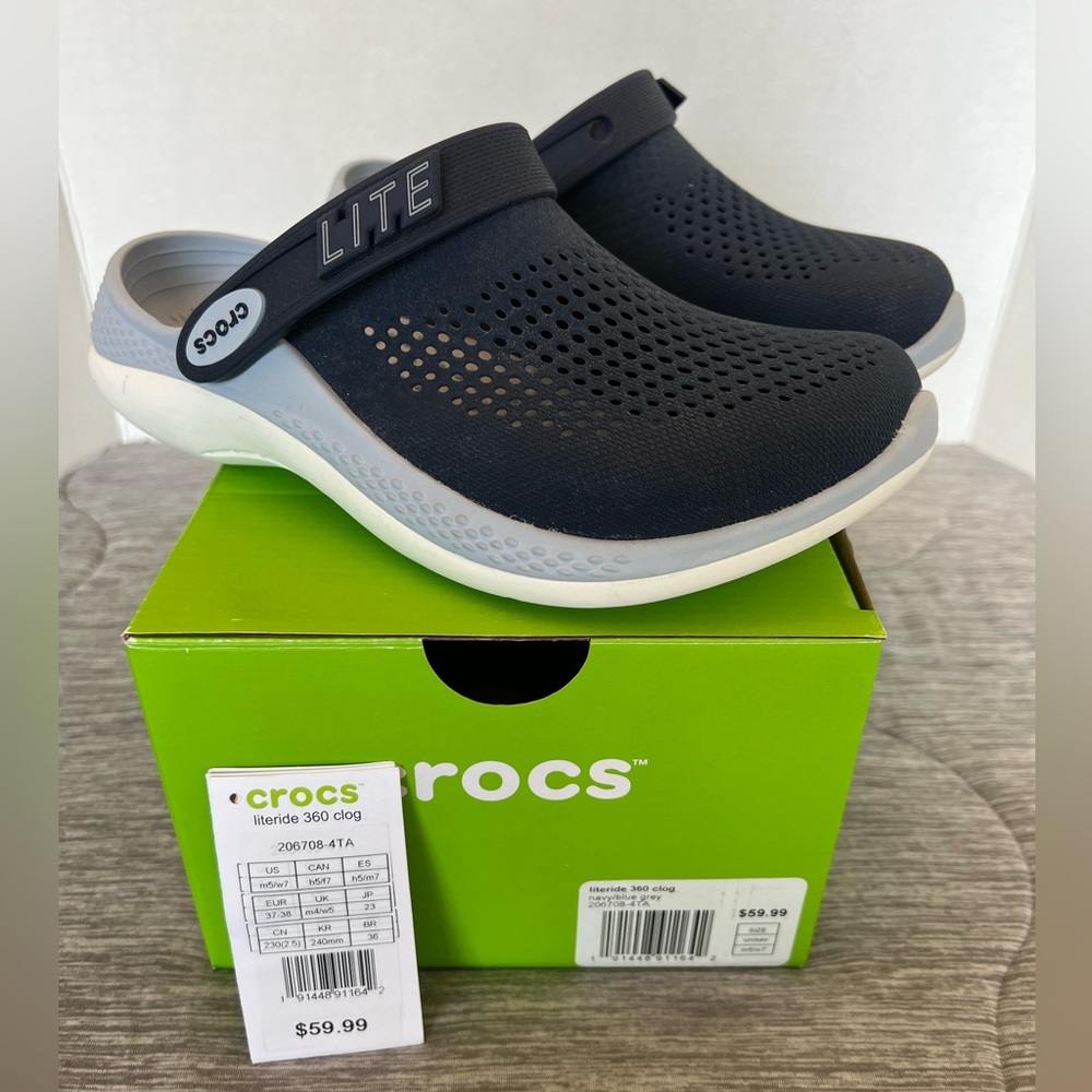 NWT Crocs Literide 360 clog. Unisex M5/W7. Navy/blue gray.